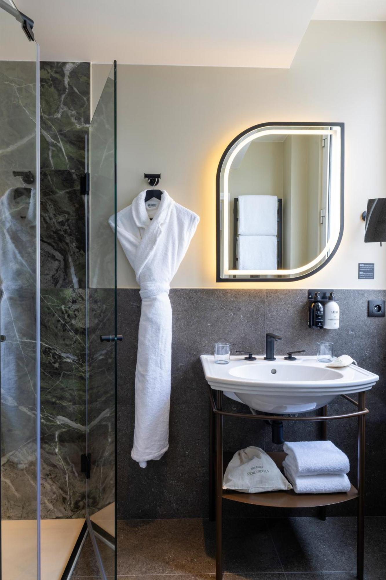 Hotel L'Ormaie & Spa Paris Extérieur photo